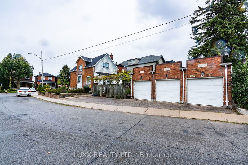 377 Glenholme Ave  Toronto, M6E 3E6 | Image 4