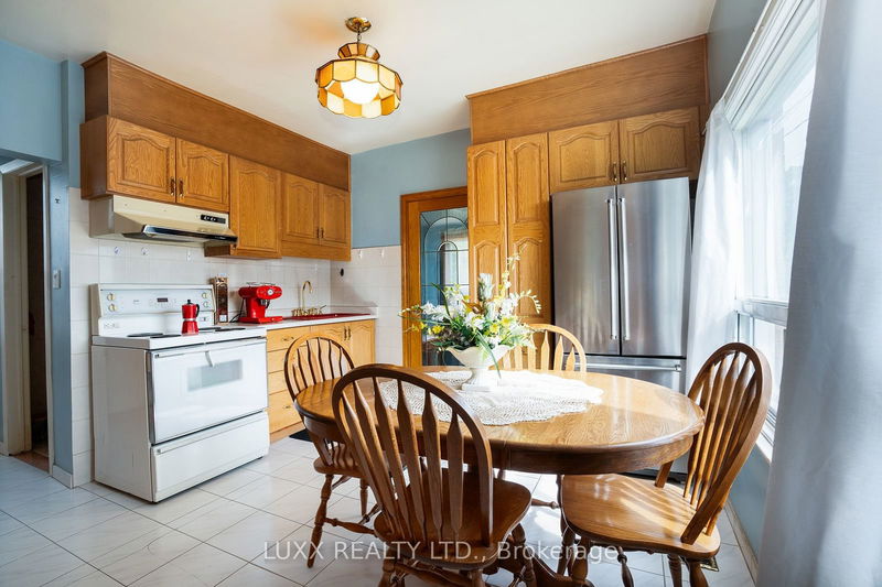 377 Glenholme Ave  Toronto, M6E 3E6 | Image 8