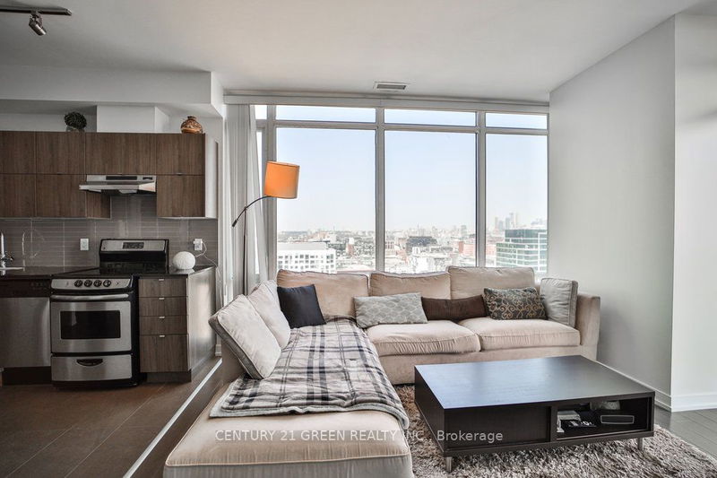  2404 - 170 Fort York Blvd  Toronto, M5V 0E6 | Image 7