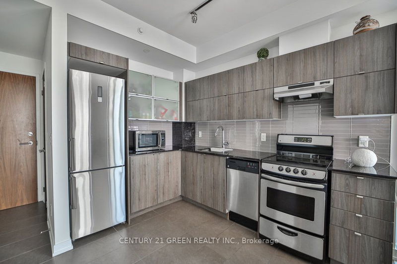  2404 - 170 Fort York Blvd  Toronto, M5V 0E6 | Image 9