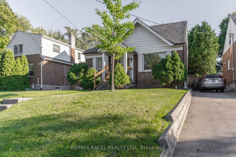 47 Anndale Dr  Toronto, M2N 2W9 | Image 2