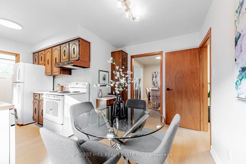 19 Tobruk Cres  Toronto, M2M 3B3 | Image 9