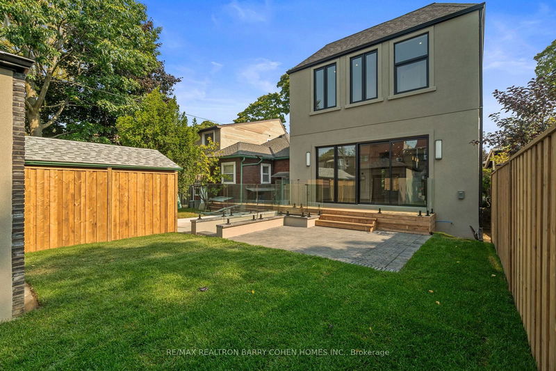 44 Donegall Dr  Toronto, M4G 3G5 | Image 37