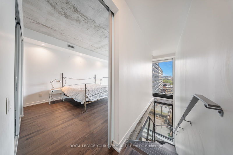  722 - 95 Bathurst St  Toronto, M5V 0H7 | Image 22