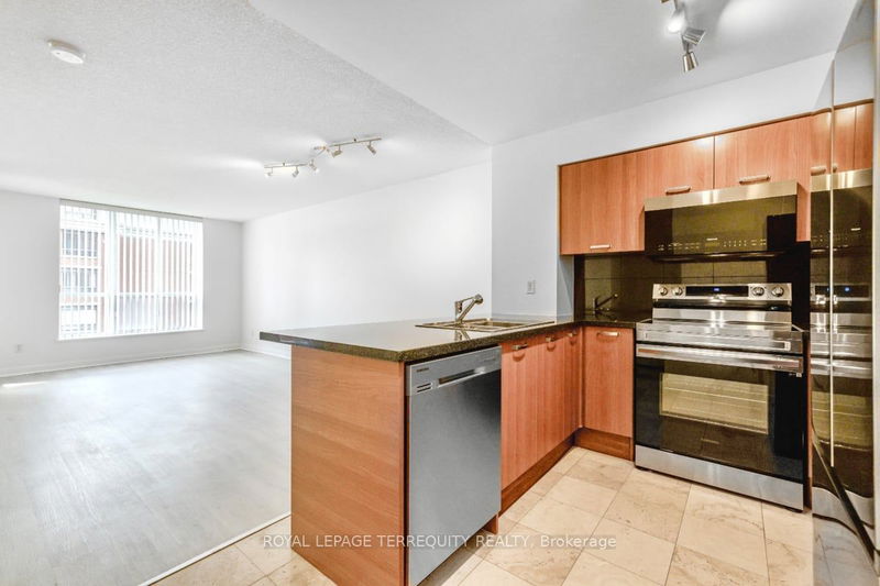  807 - 55 Harrison Garden Blvd  Toronto, M2N 7G3 | Image 3