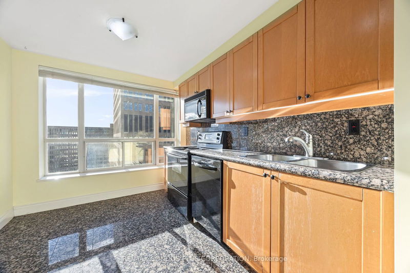  1610 - 889 Bay St  Toronto, M5S 3K5 | Image 10