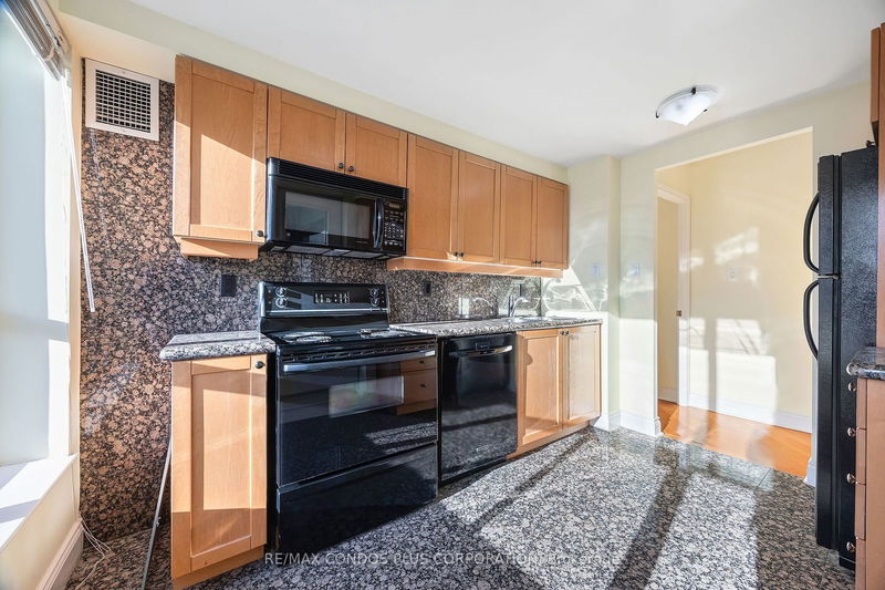  1610 - 889 Bay St  Toronto, M5S 3K5 | Image 11