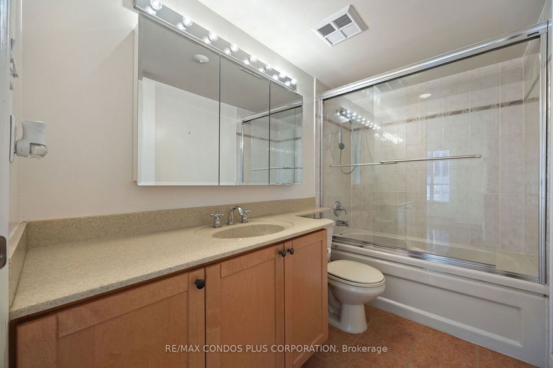  1610 - 889 Bay St  Toronto, M5S 3K5 | Image 32