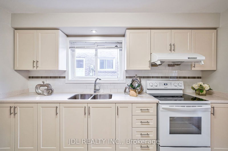 131 Old Sheppard Ave  Toronto, M2J 3M1 | Image 15