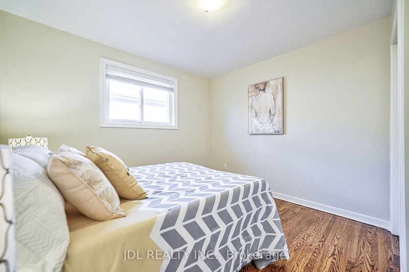 131 Old Sheppard Ave  Toronto, M2J 3M1 | Image 23