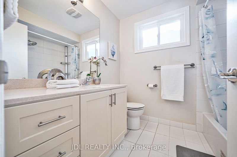 131 Old Sheppard Ave  Toronto, M2J 3M1 | Image 25