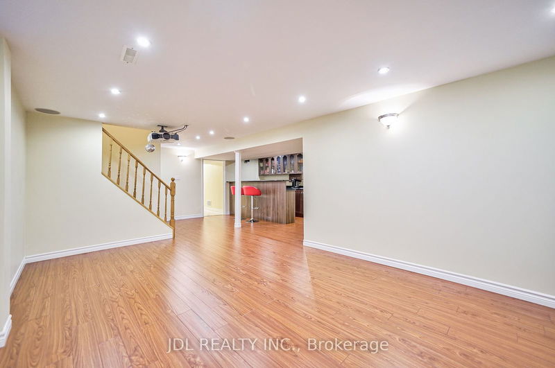 131 Old Sheppard Ave  Toronto, M2J 3M1 | Image 32