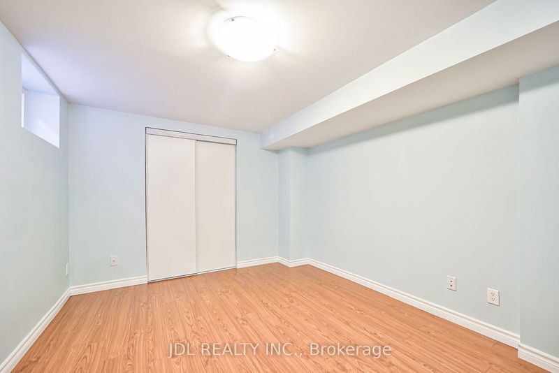 131 Old Sheppard Ave  Toronto, M2J 3M1 | Image 33