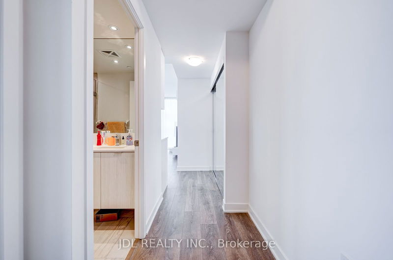  3104 - 99 Broadway Ave  Toronto, M4P 0E3 | Image 4