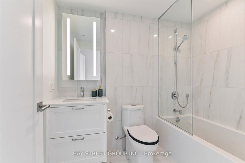  2707 - 30 Inn On The Park Dr  Toronto, M3C 0P8 | Image 20