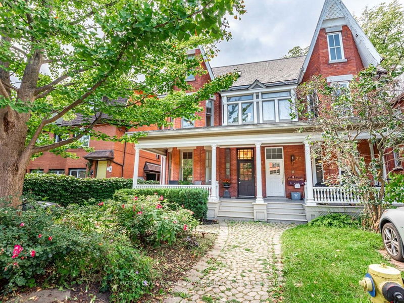 20 Howland Ave  Toronto, M5R 3B3 | Image 2