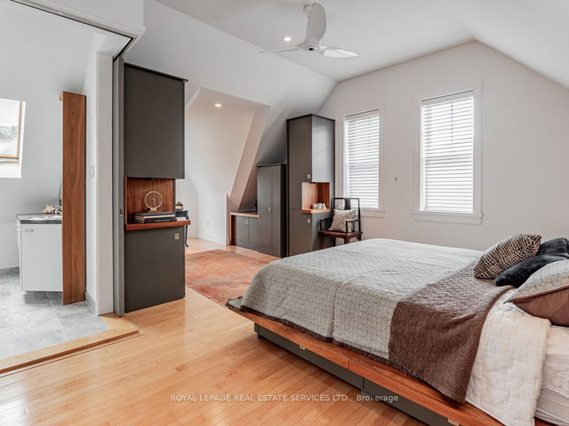 20 Howland Ave  Toronto, M5R 3B3 | Image 23