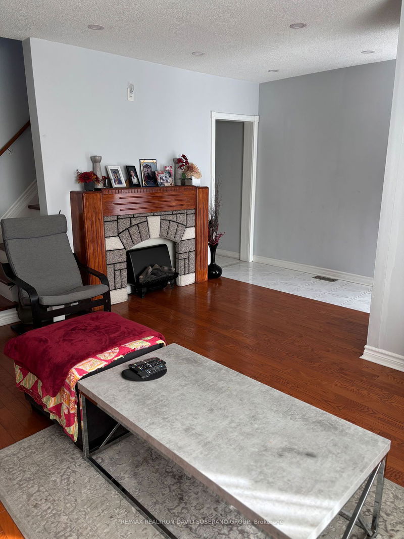 759 Wilson Heights Blvd  Toronto, M3H 2W1 | Image 4