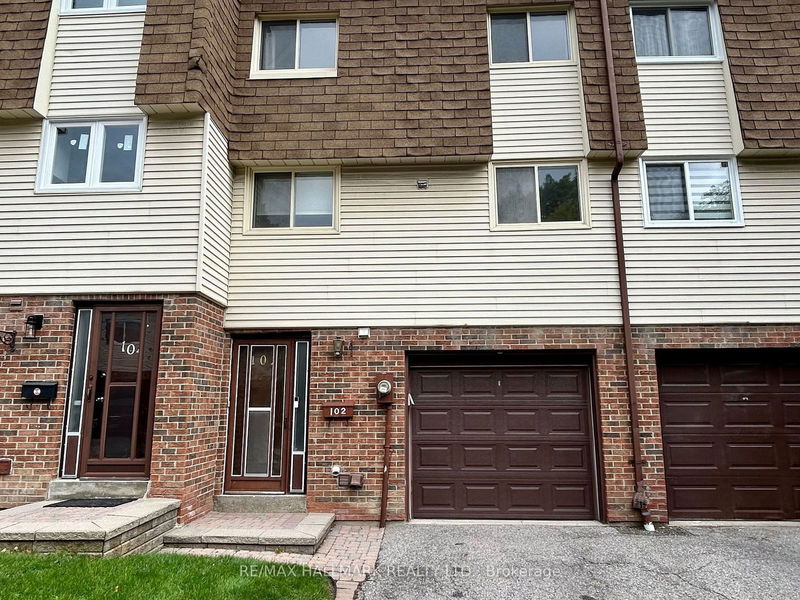 home for lease on 102 Jenny Wren Way