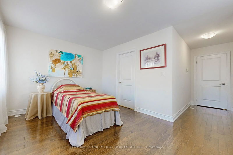  15 - 40 Hargrave Lane  Toronto, M4N 0A4 | Image 15