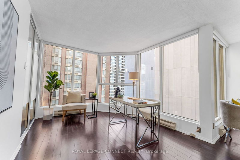  1402 - 55 Centre Ave  Toronto, M5G 2H5 | Image 11