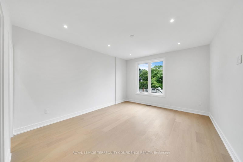 68 Lynnhaven Rd  Toronto, M6A 2K9 | Image 24