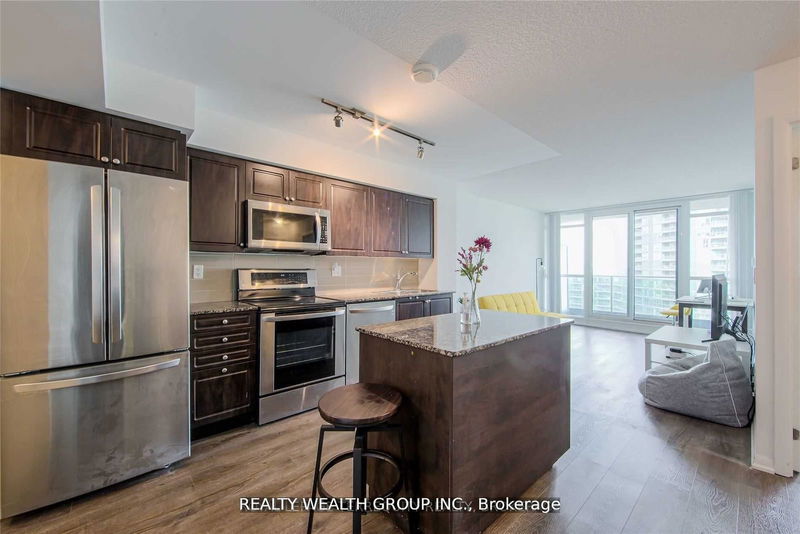  1475 - 209 Fort York Blvd  Toronto, M5V 4A1 | Image 2