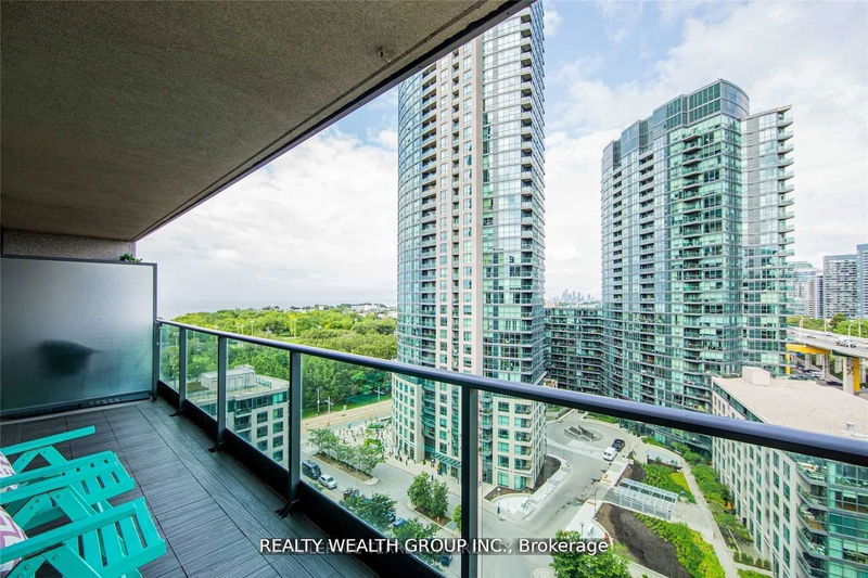  1475 - 209 Fort York Blvd  Toronto, M5V 4A1 | Image 9