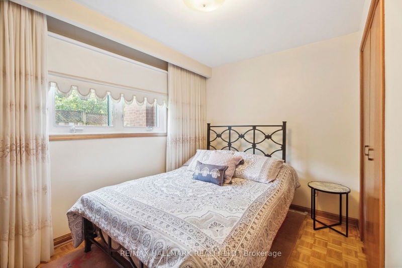 94 Pemberton Ave  Toronto, M2M 1Y5 | Image 16