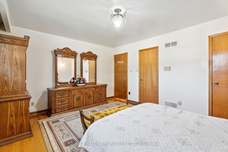 94 Pemberton Ave  Toronto, M2M 1Y5 | Image 20