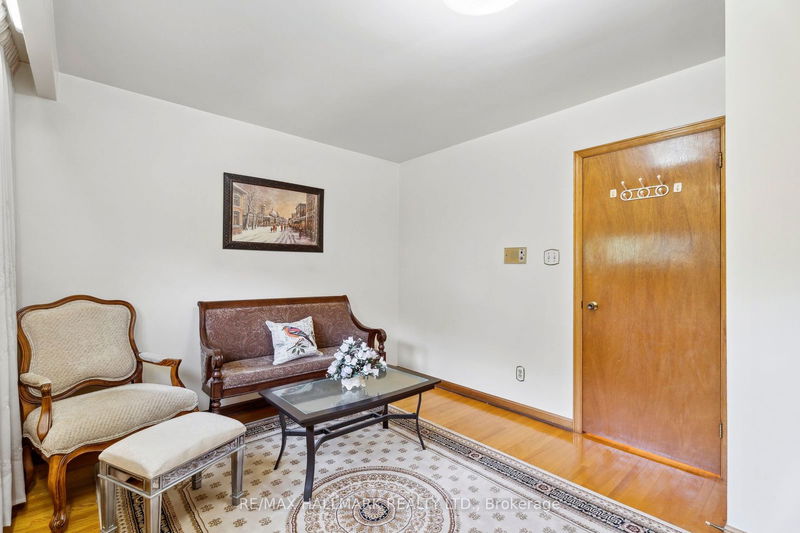 94 Pemberton Ave  Toronto, M2M 1Y5 | Image 24