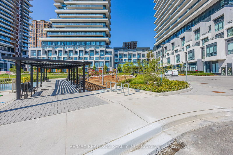  1510 - 30 Inn On The Park Dr  Toronto, M3C 0P7 | Image 5