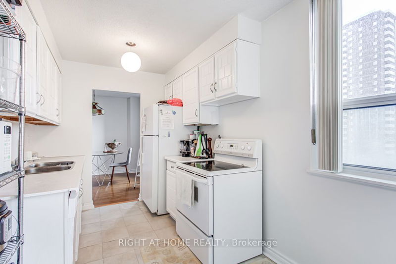  403 - 5 Old Sheppard Ave  Toronto, M2J 4K3 | Image 10