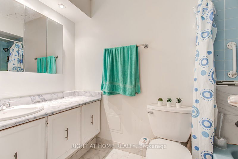  403 - 5 Old Sheppard Ave  Toronto, M2J 4K3 | Image 11