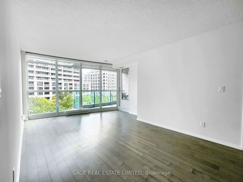  477 - 209 Fort York Blvd  Toronto, M5V 4A1 | Image 5