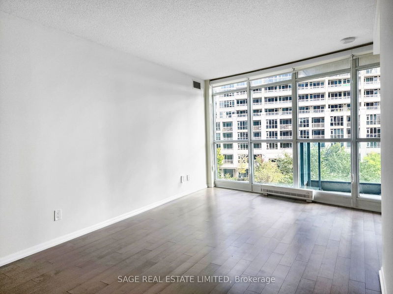  477 - 209 Fort York Blvd  Toronto, M5V 4A1 | Image 7