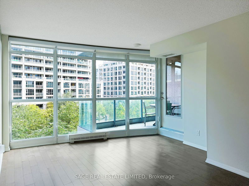  477 - 209 Fort York Blvd  Toronto, M5V 4A1 | Image 8