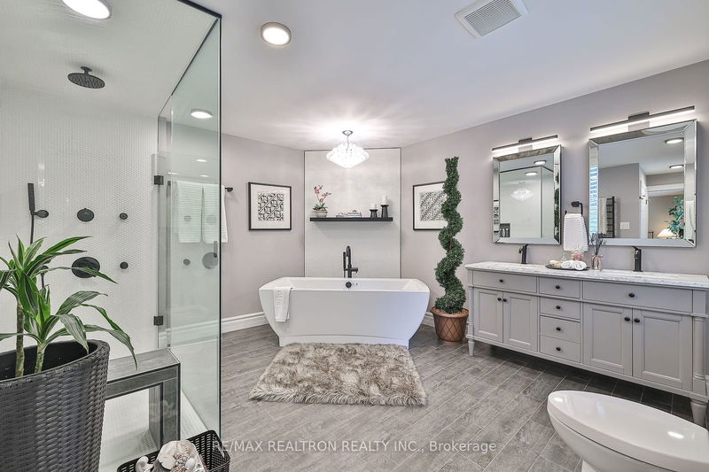 192 The Bridle Path  Toronto, M3C 2P5 | Image 31