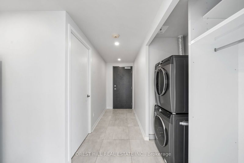  1803 - 281 Mutual St  Toronto, M4Y 3C4 | Image 3