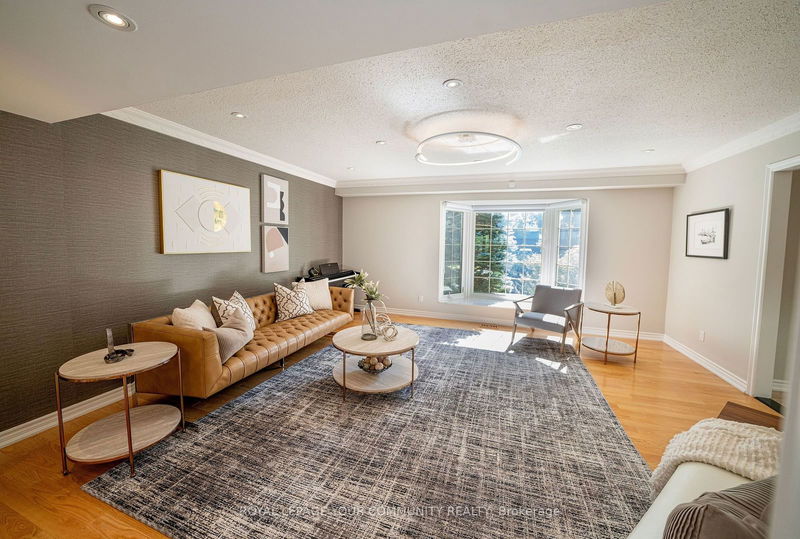 24 Abbeywood Tr  Toronto, M3B 3B3 | Image 6