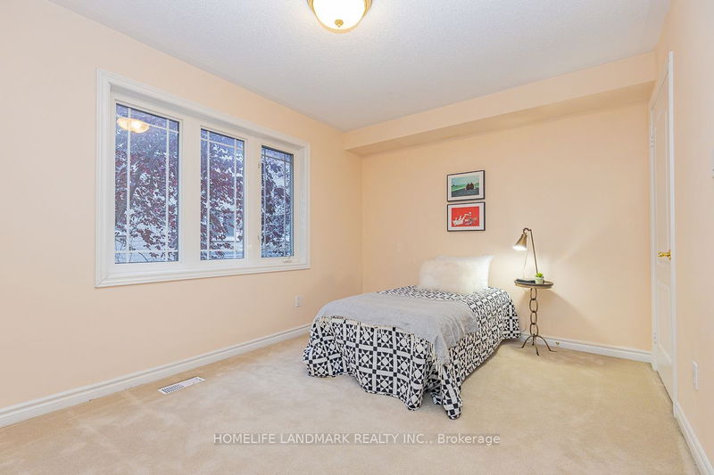 4 William Poole Way  Toronto, M2N 7A7 | Image 13