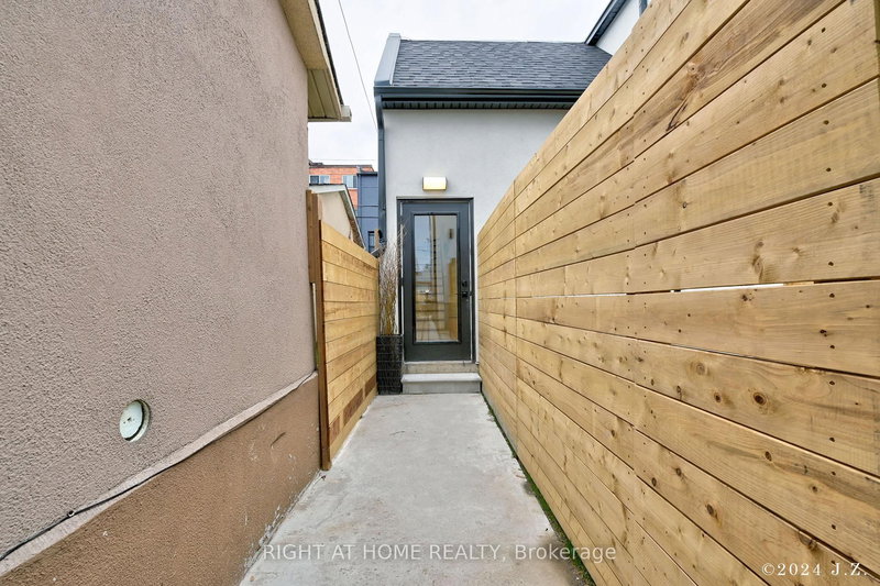 CoachHs - 50A Lanark Ave, Toronto, M6C 2B4 | Image 2