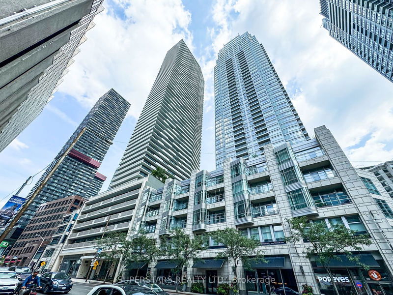  4510 - 2221 Yonge St  Toronto, M4S 0B8 | Image 1