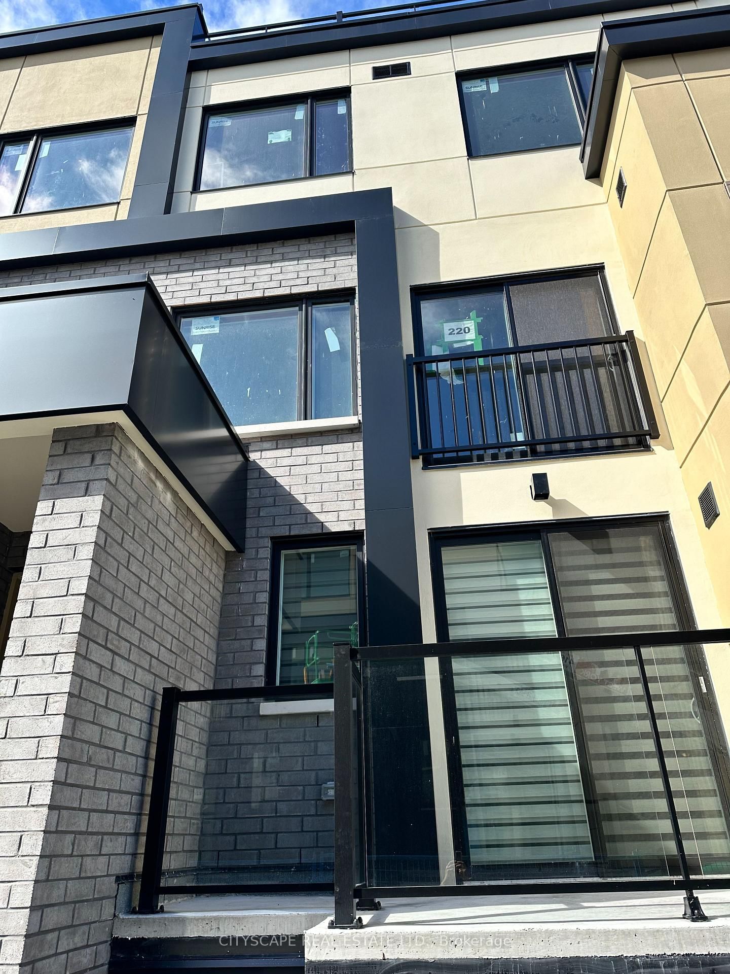 1660 Victoria Park Avenue E, Unit 219 - Photo 4