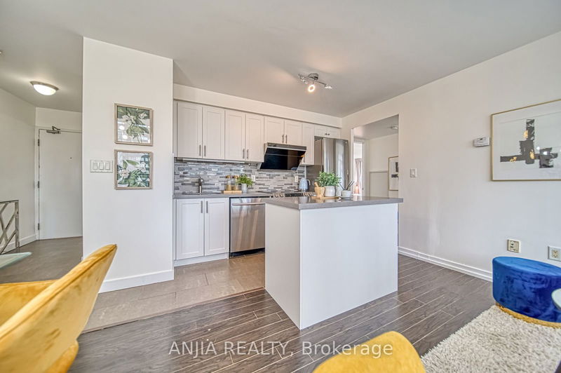  1803 - 15 Fort York Blvd  Toronto, M5V 3Y4 | Image 11