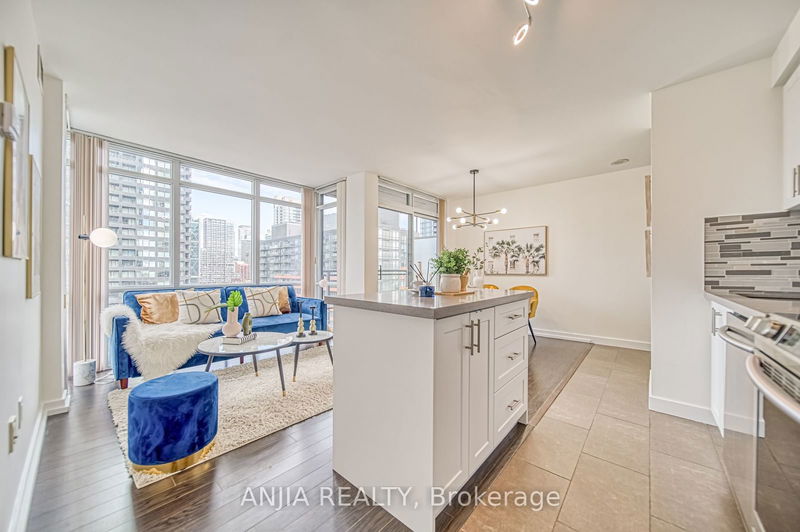  1803 - 15 Fort York Blvd  Toronto, M5V 3Y4 | Image 16