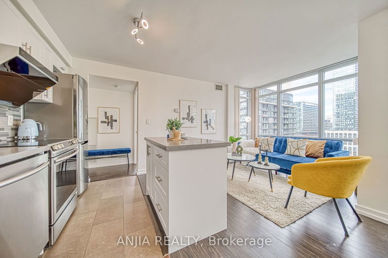  1803 - 15 Fort York Blvd  Toronto, M5V 3Y4 | Image 17