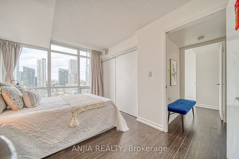  1803 - 15 Fort York Blvd  Toronto, M5V 3Y4 | Image 23