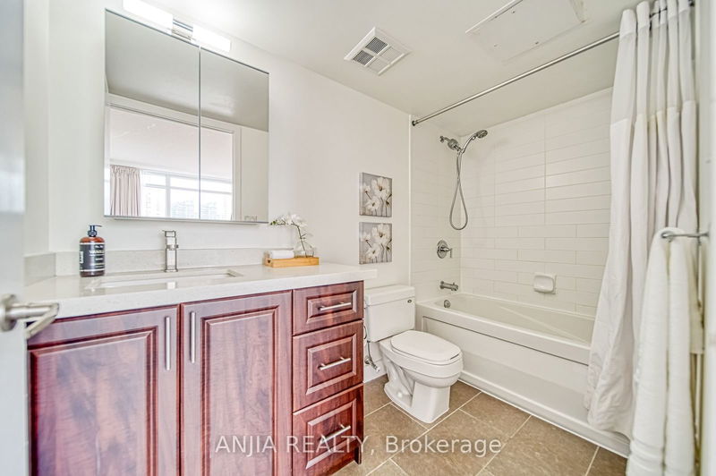  1803 - 15 Fort York Blvd  Toronto, M5V 3Y4 | Image 25