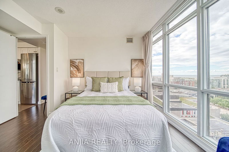  1803 - 15 Fort York Blvd  Toronto, M5V 3Y4 | Image 28